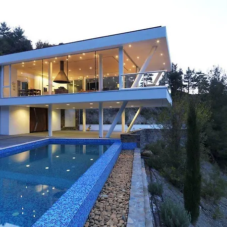 Rent A With Large Private Pool Troodos Mountains 86 Villa Spilia